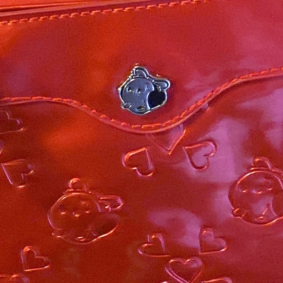 Olive Oyl red metallic adjustable crossbody bag with three sections - Picture 3 of 11